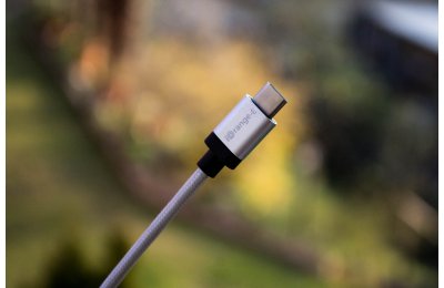 Różnica między USB-C a Thunderbolt – co musisz wiedzieć o nowoczesnych portach i protokołach